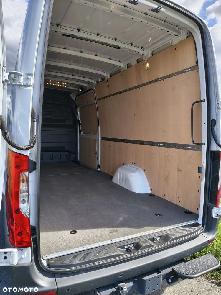 Mercedes-Benz Sprinter - 27