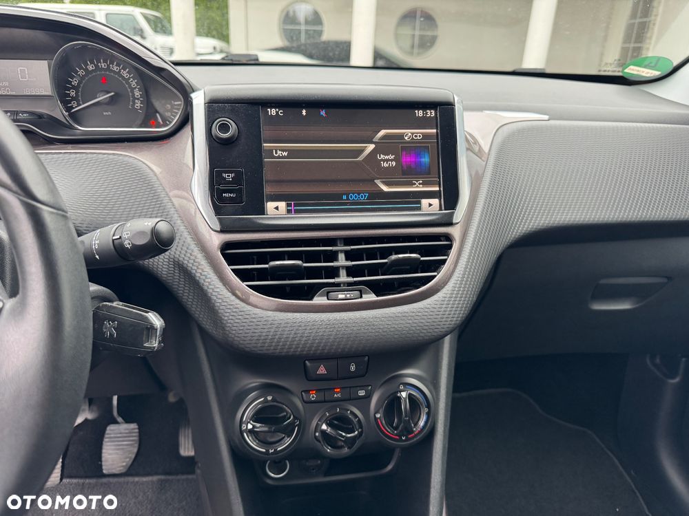 Peugeot 2008 120 VTI Allure - 13