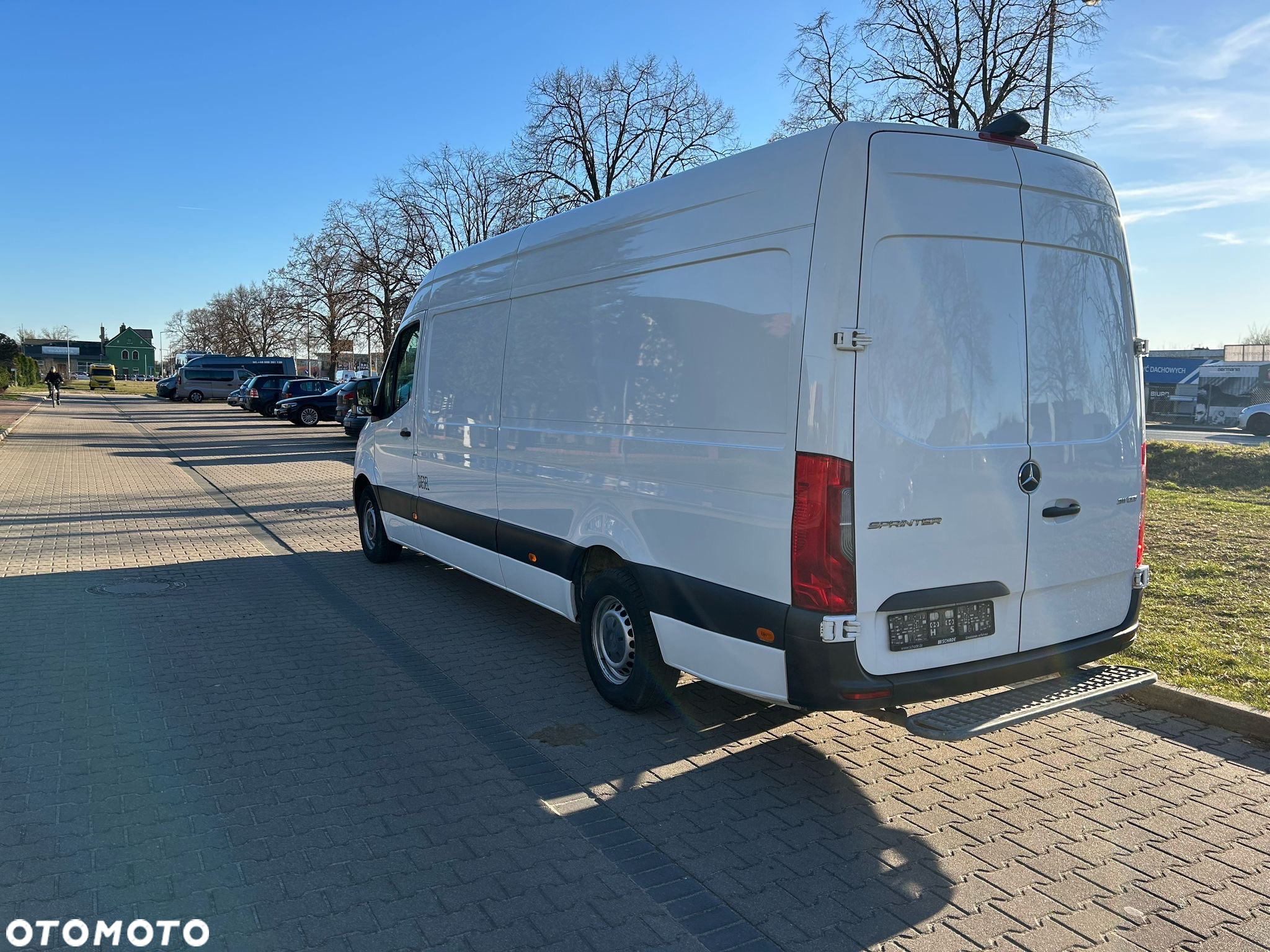 Mercedes-Benz Sprinter - 4