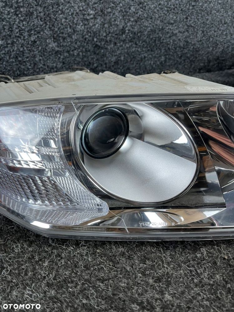 skoda octavia II reflektor lampa prawy przód prawa przednia - 5