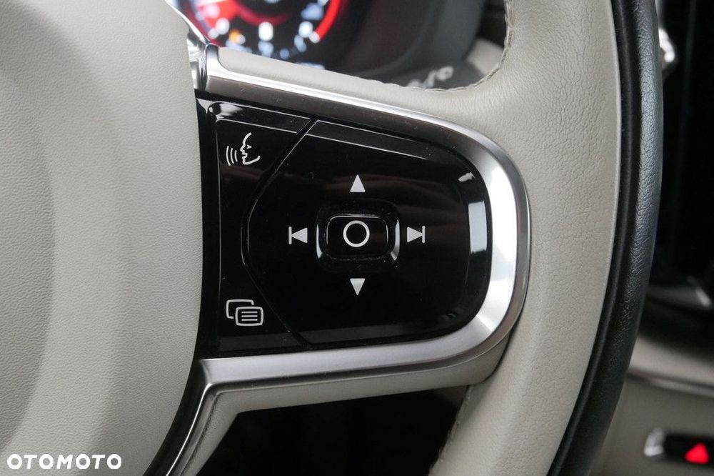 Volvo XC 60 - 31