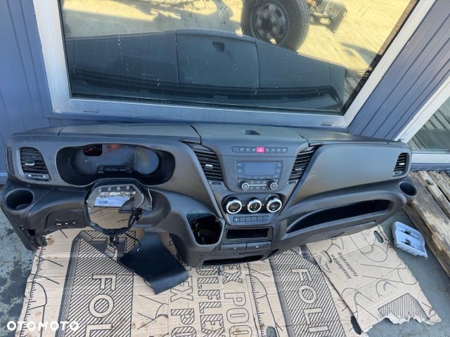Deska rozdzielcza kokpit konsola Iveco Daily 14-19 r kompletna - 4