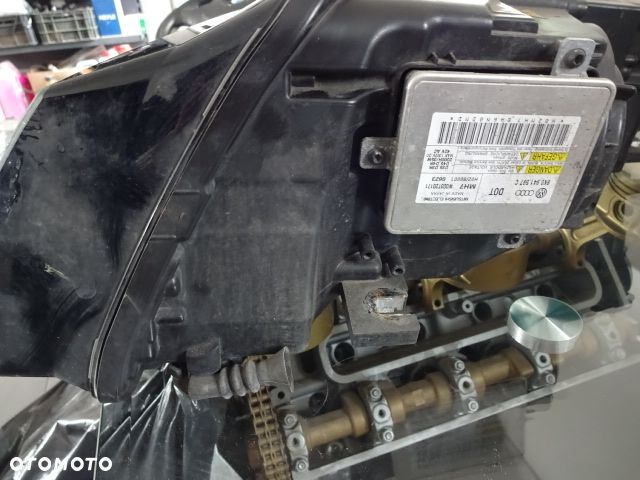 Prawa przednia lampa Xenon Audi A8 D4 - 4