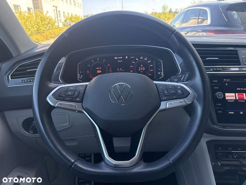 Volkswagen Tiguan - 17
