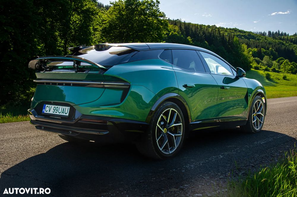 Lotus Eletre - 5