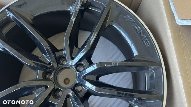 Oryginalna Felga tył z oponą Pirelli do Mercedes GLE w167 22'' czarne AMG - 3