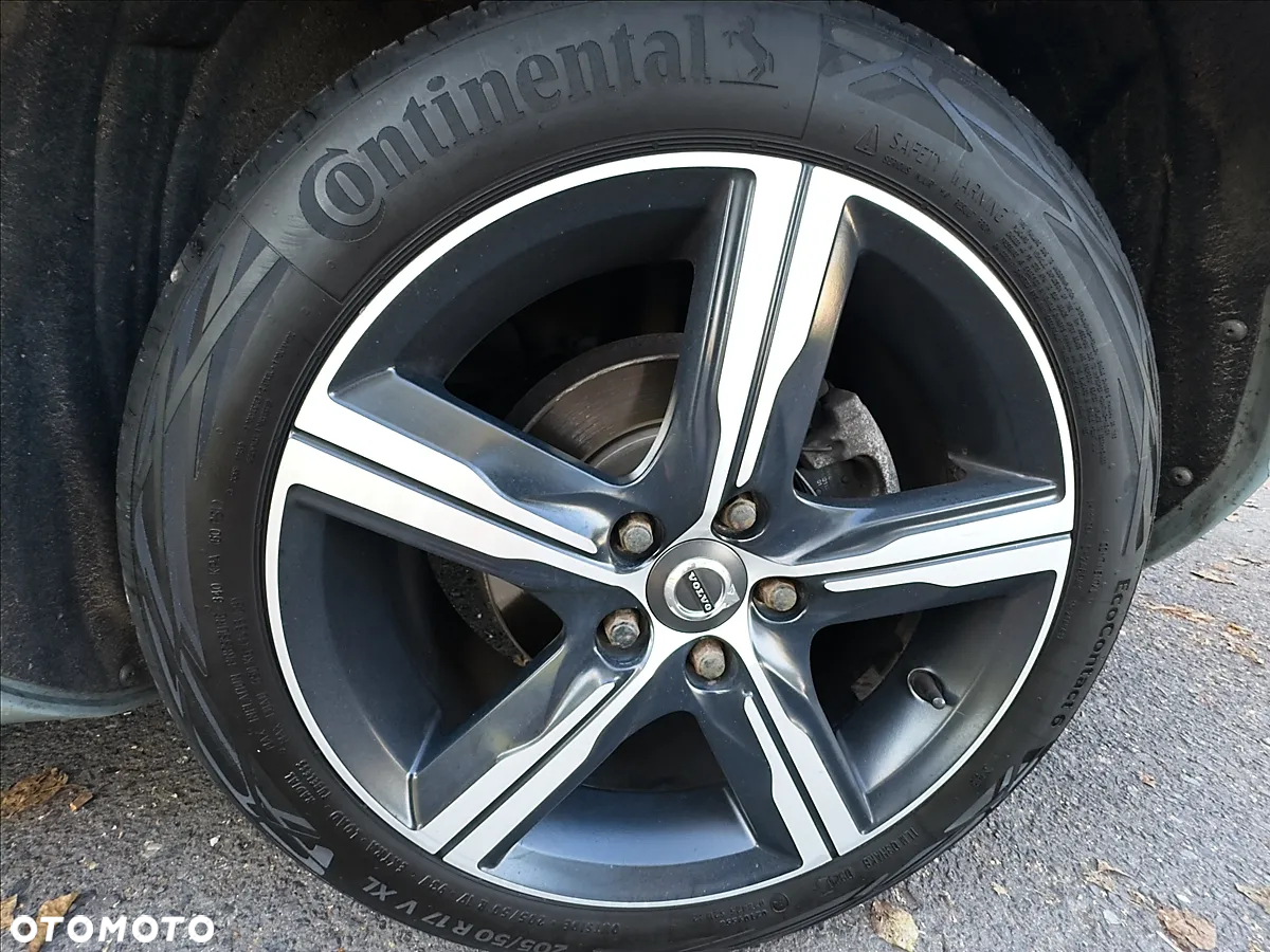 Volvo V40 D2 Drive-E Momentum - 12