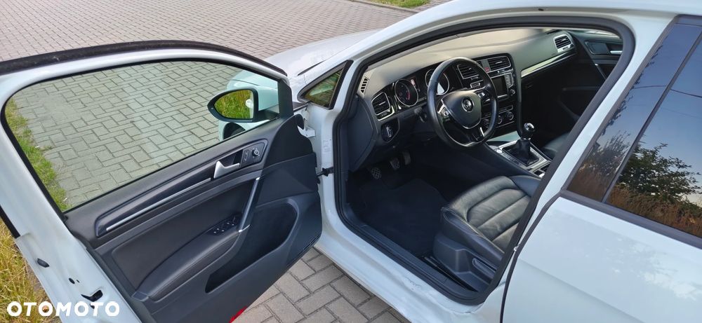 Volkswagen Golf - 15
