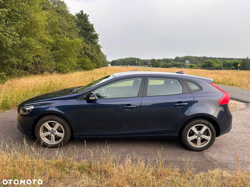 Volvo V40 D4 Momentum - 4
