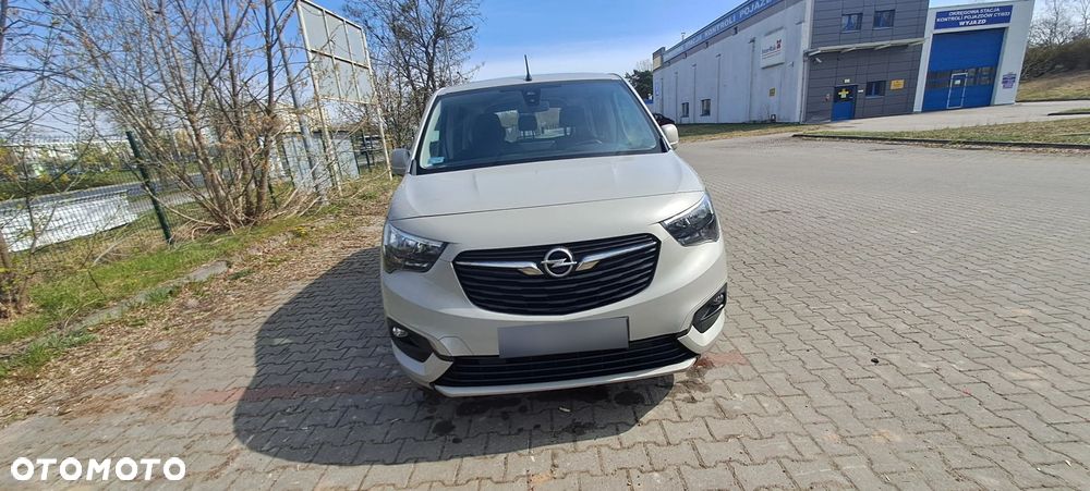 Opel Combo 1.2 Turbo Enjoy S&S - 3