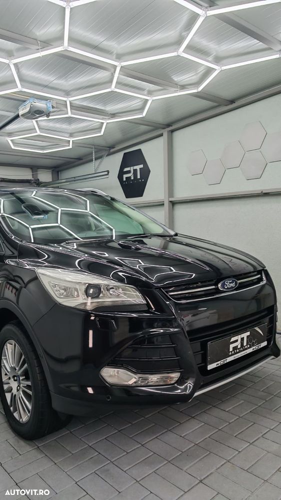 Ford Kuga 2.0 TDCi Powershift 4WD Titanium - 9