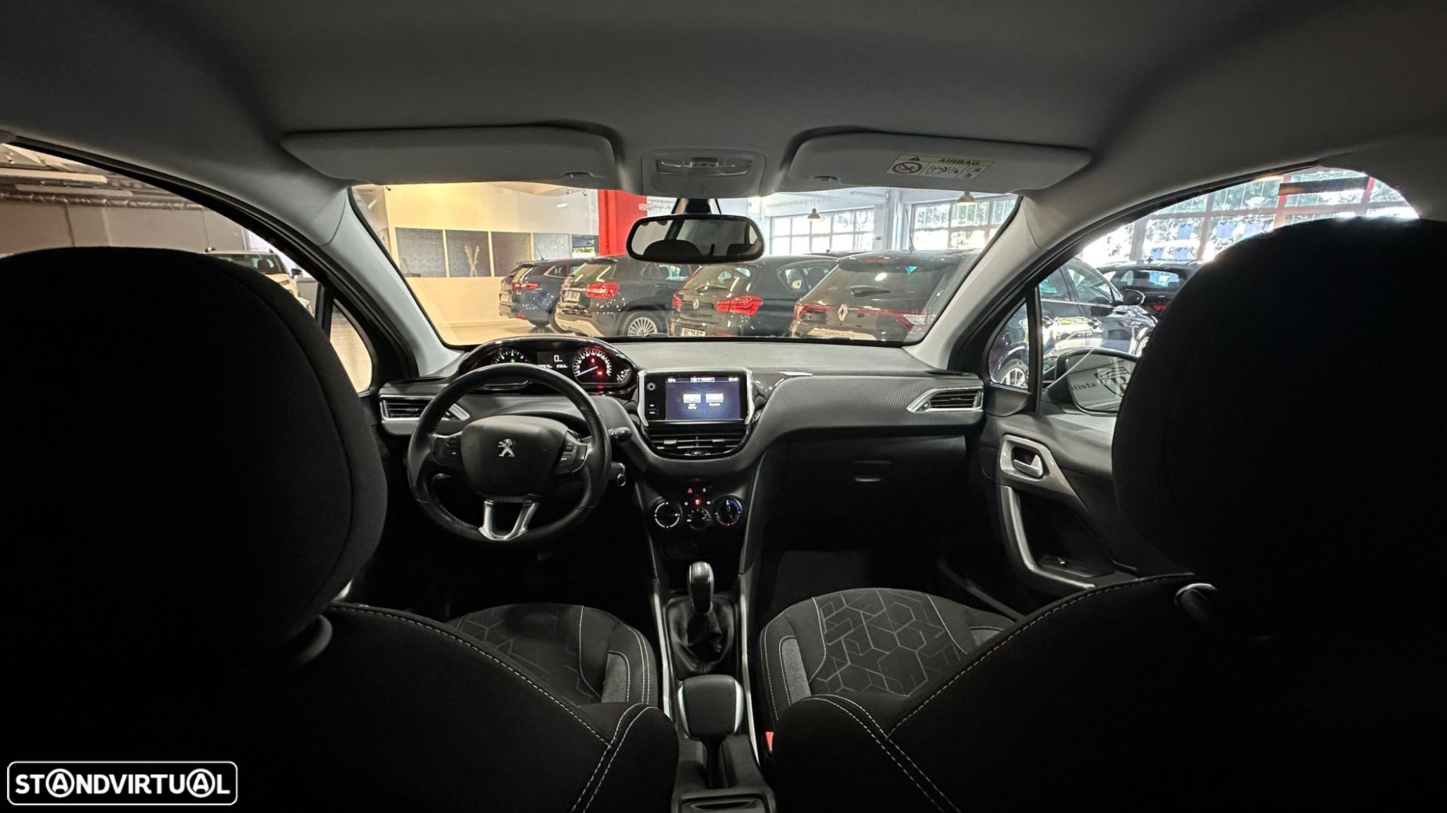 Peugeot 2008 1.6 BlueHDi Style - 38