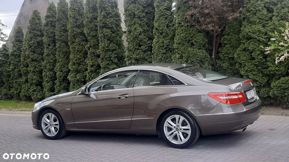 Mercedes-Benz Klasa E 250 CGI BlueEFFICIENCY Automatik Avantgarde - 7