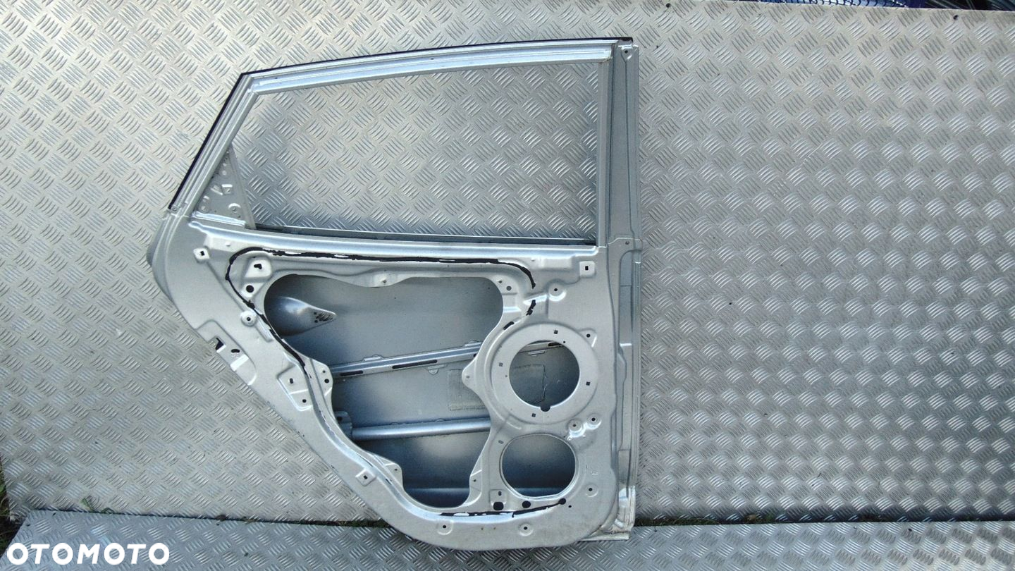 DRZWI LEWE TYLNE HYUNDAI IX35 - 5