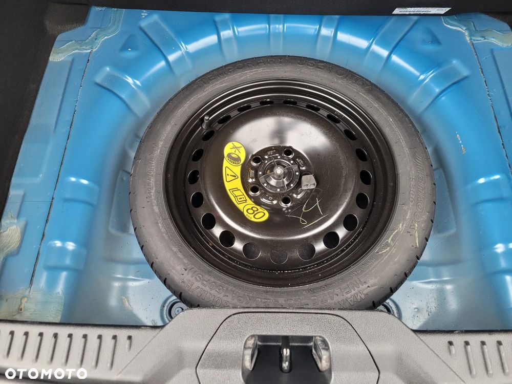 Ford Focus 1.0 EcoBoost mHEV ST-Line X - 32