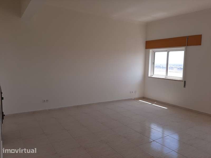 Apartamento em Azambuja, Azambuja - Grande imagem: 5/22