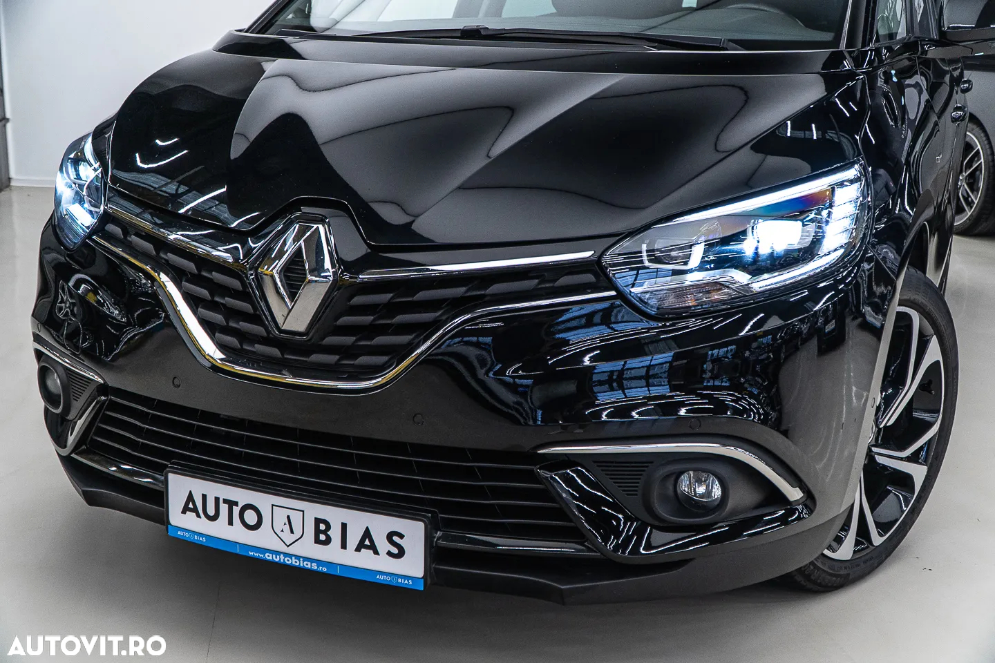Renault Grand Scenic TCe 140 GPF EDC BOSE EDITION - 10