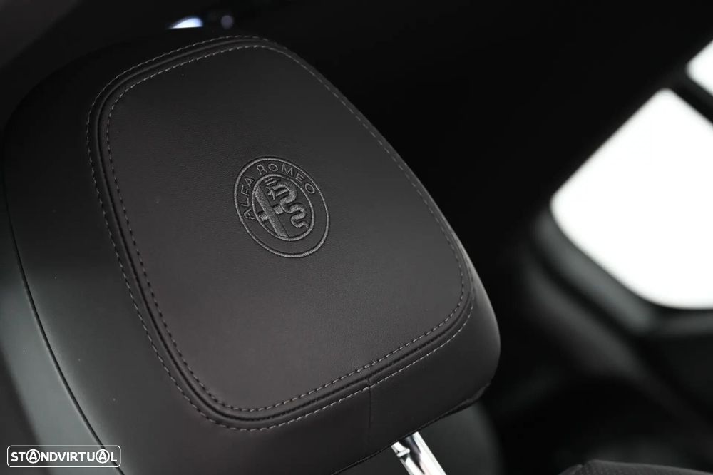 Alfa Romeo Tonale 1.5 Hybrid Sprint - 24