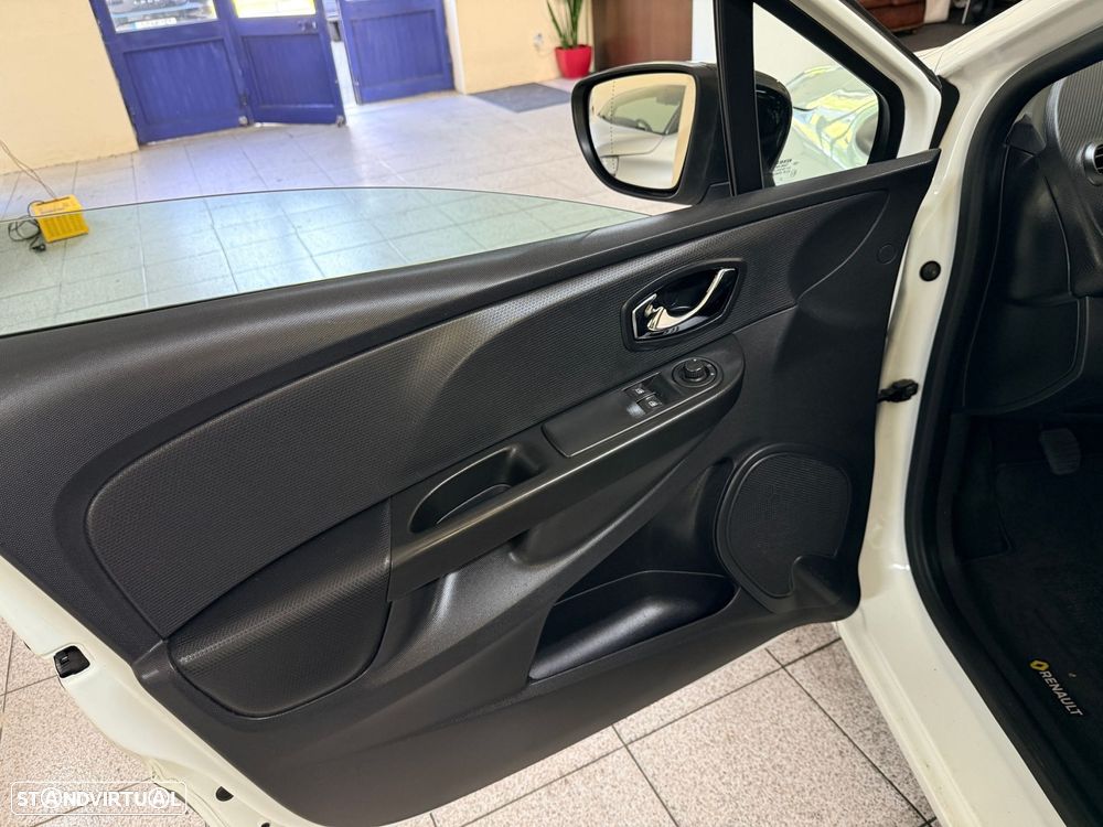 Renault Clio 1.5 dCi Dynamique Sport Edtion - 17