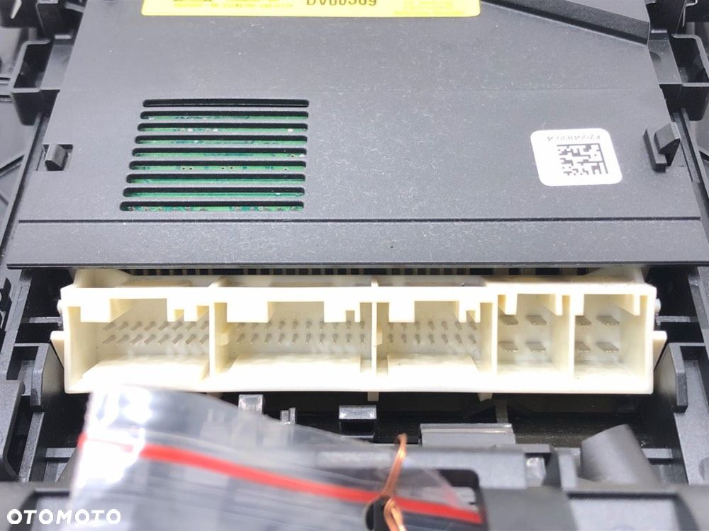 LAMPA SUFITOWA - 167.00 PLN - BMW 5 Touring (F11) 2009 - 2017 530 d 190 kW [258 KM] olej napędowy - 3