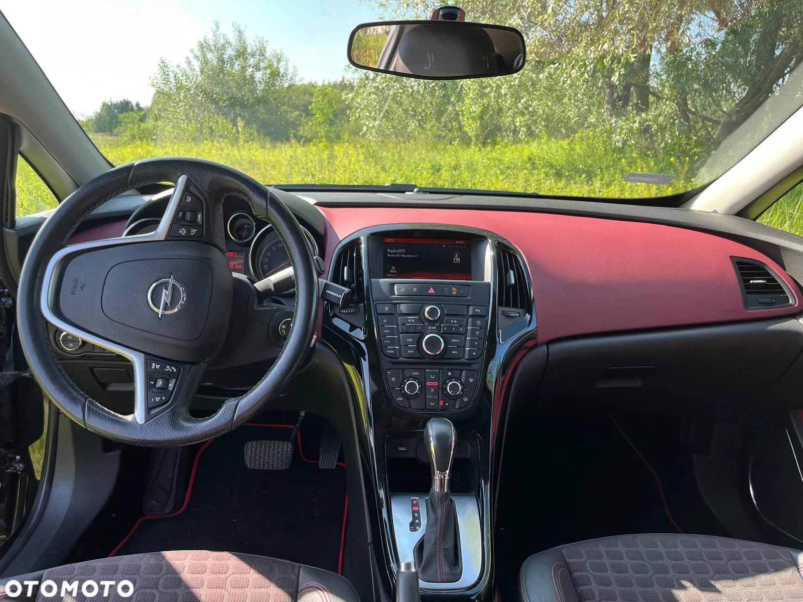 Opel Astra IV GTC 1.4 T Sport - 9