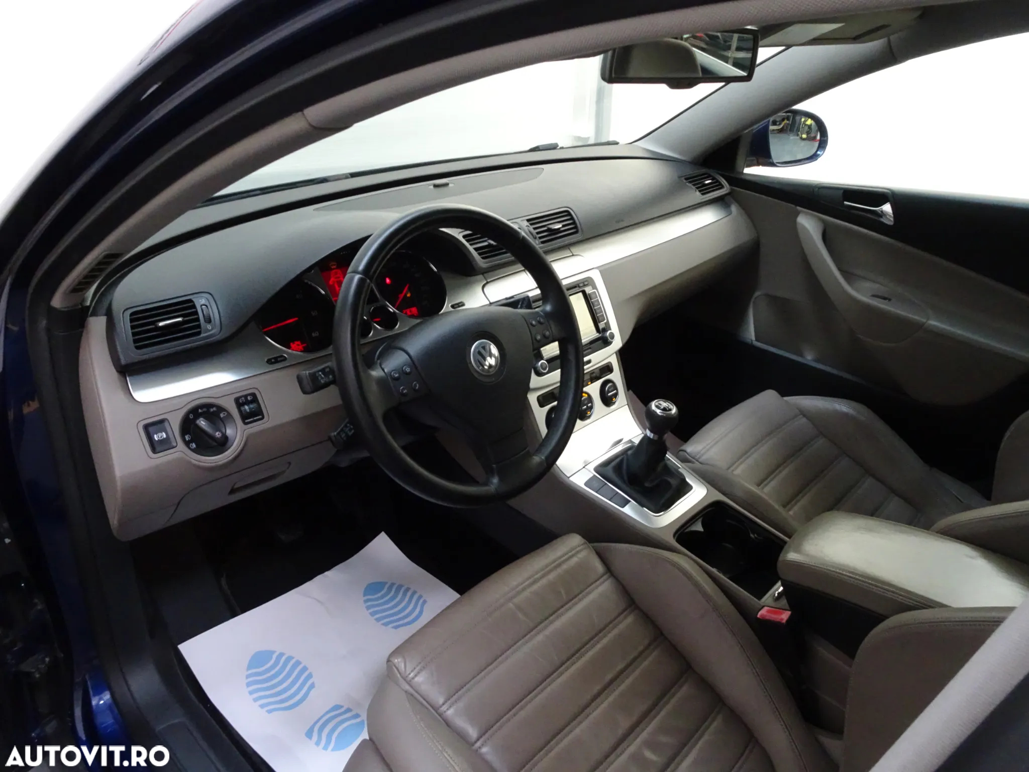 Volkswagen Passat Variant 2.0 TDI Highline DPF - 9