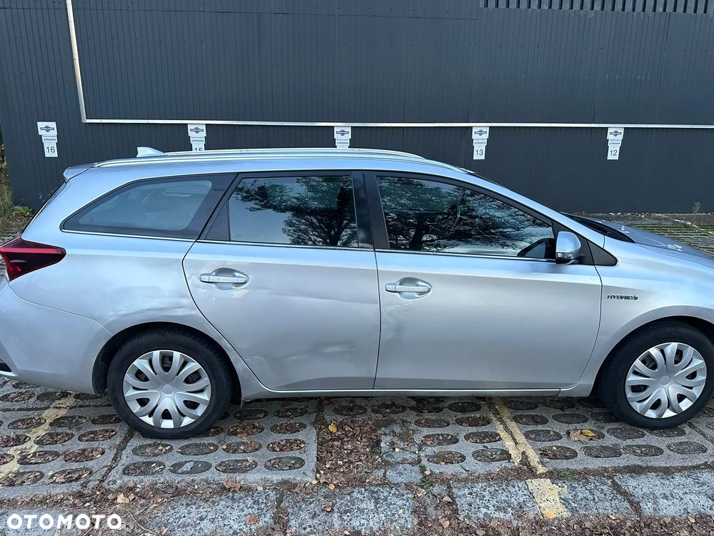 Toyota Auris 2016 photo 3