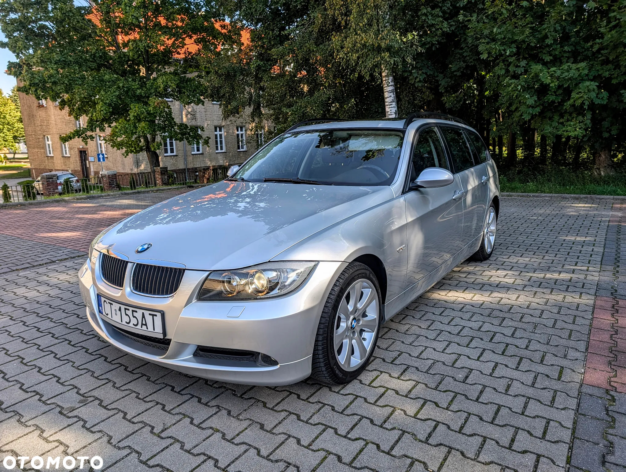 BMW Seria 3 318i Touring - 3