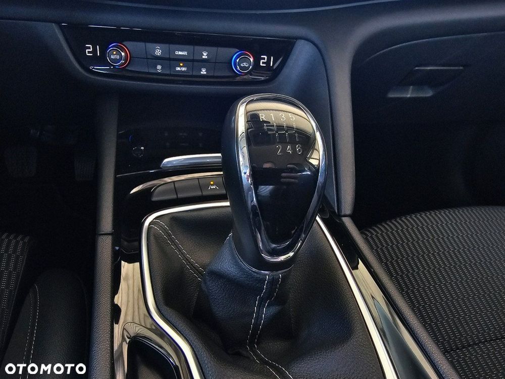Opel Insignia - 26