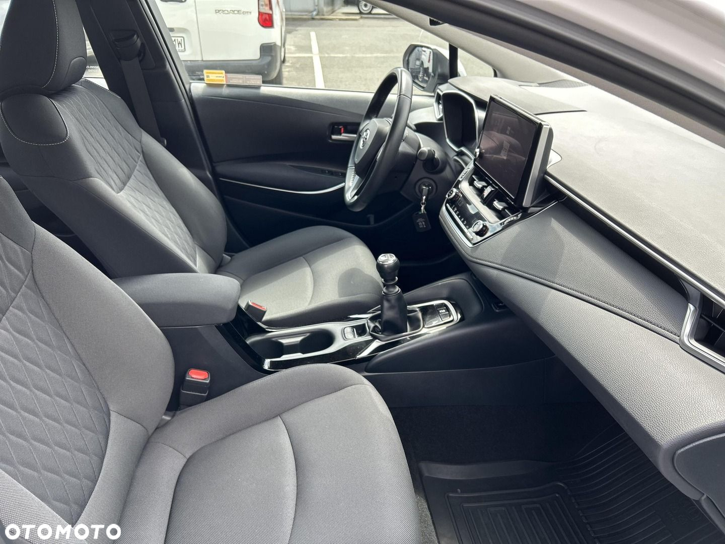 Toyota Corolla - 10