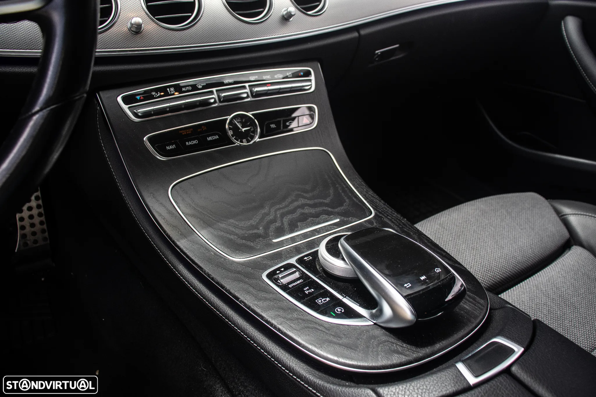 Mercedes-Benz E 300 d T 9G-TRONIC - 10