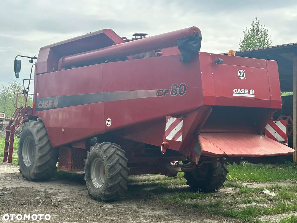 Case IH CF 80 / HEDER 7M - 4