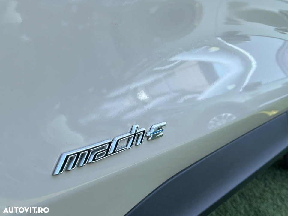 Ford Mustang Mach-E - 21