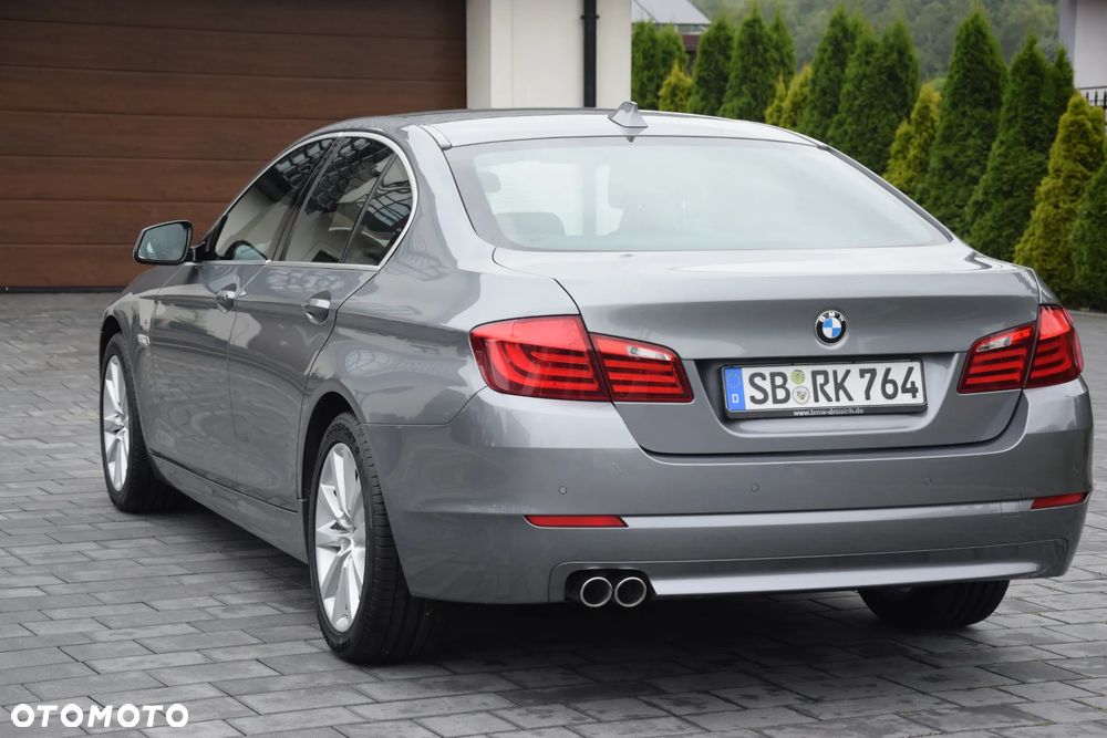 BMW Seria 5 520d Luxury Line - 11