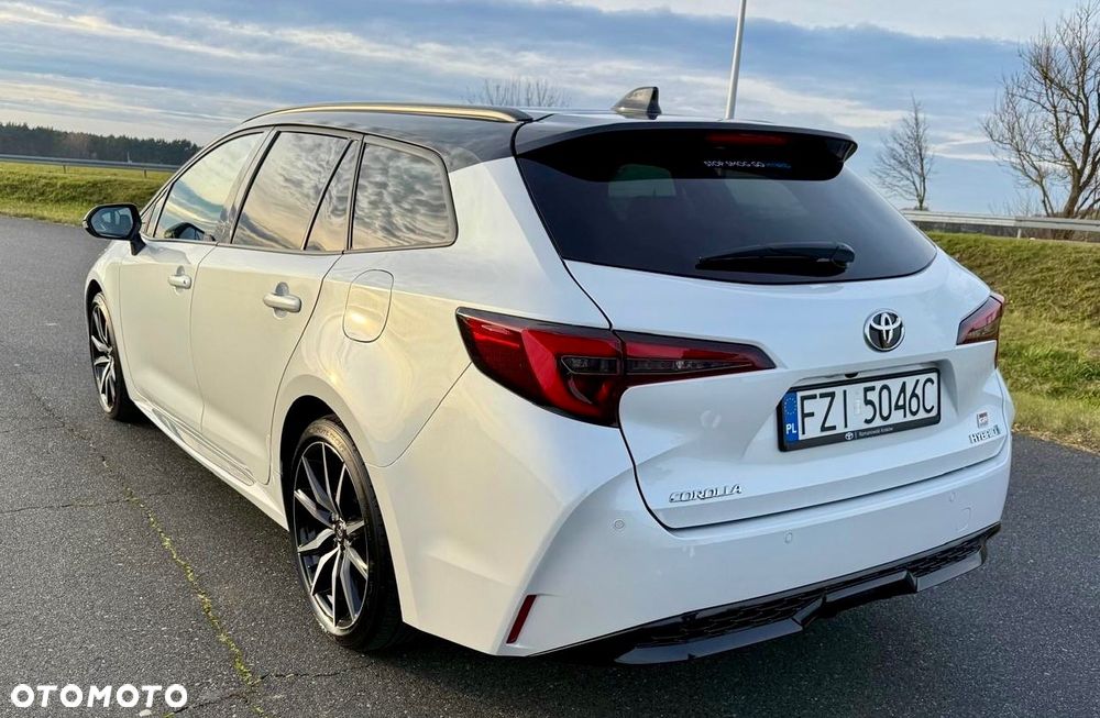 Toyota Corolla 2.0 Hybrid GR Sport Dynamic - 10