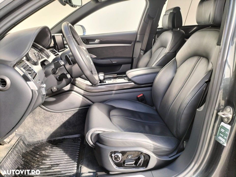 Audi S8 - 16