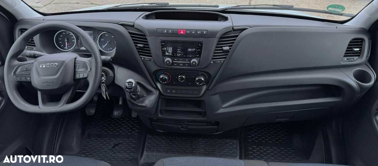 Iveco DAILY PLATFORMA 6+1 LOCURI - 19