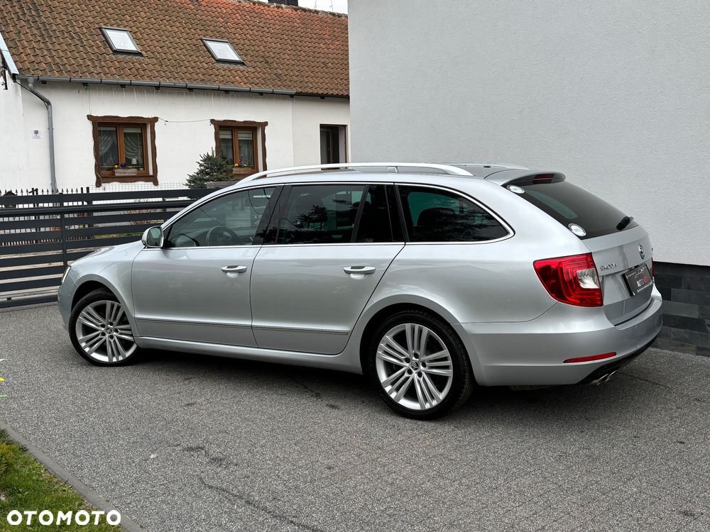 Skoda Superb 2.0 TDI Green tec DSG Elegance - 18