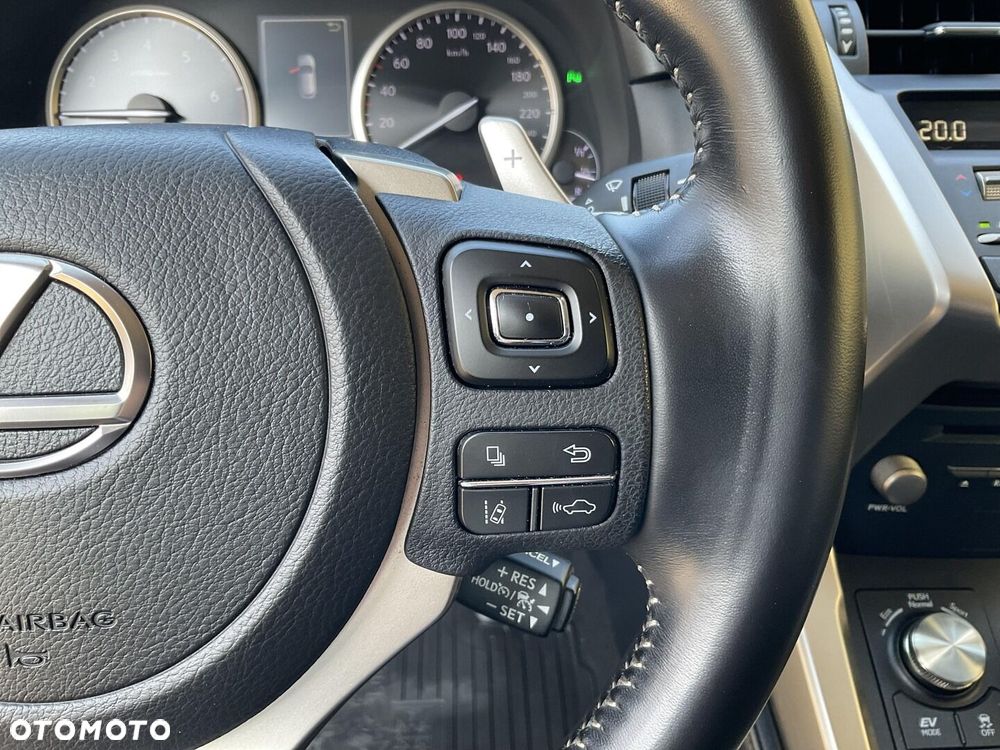 Lexus NX 300h F Impression AWD - 31