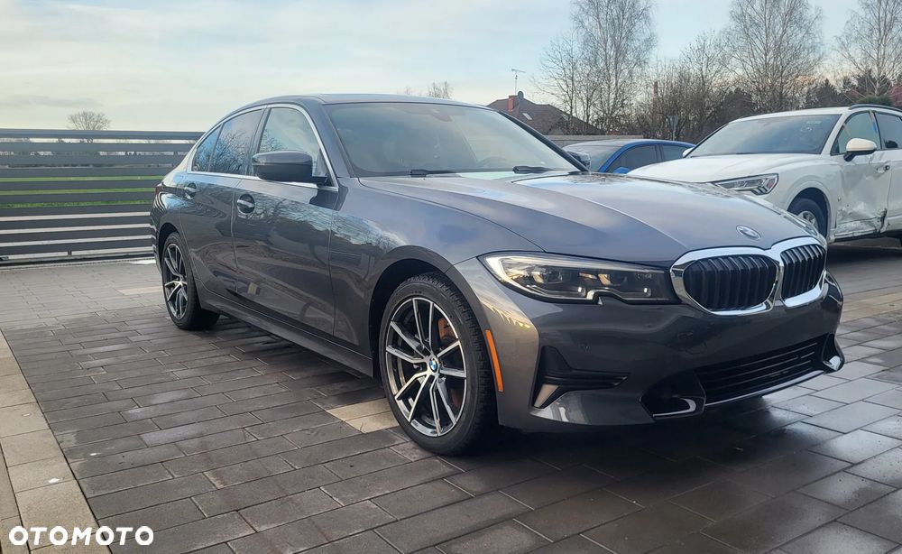 BMW Seria 3 330i xDrive Advantage - 1
