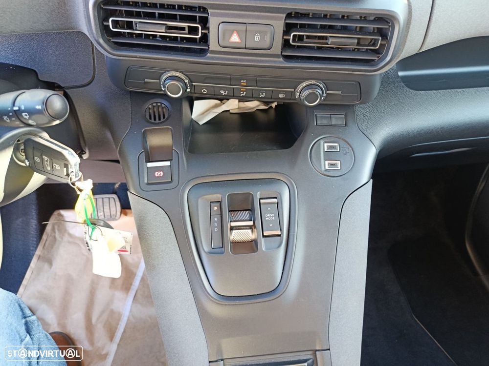 Peugeot e-Rifter 50 kWh Standard Allure - 12