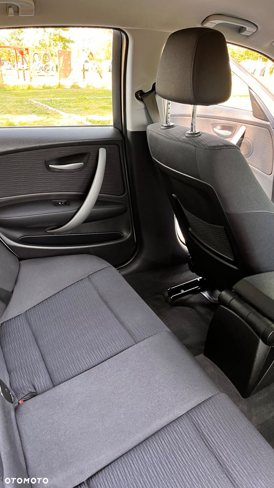 BMW Seria 1 118d - 12