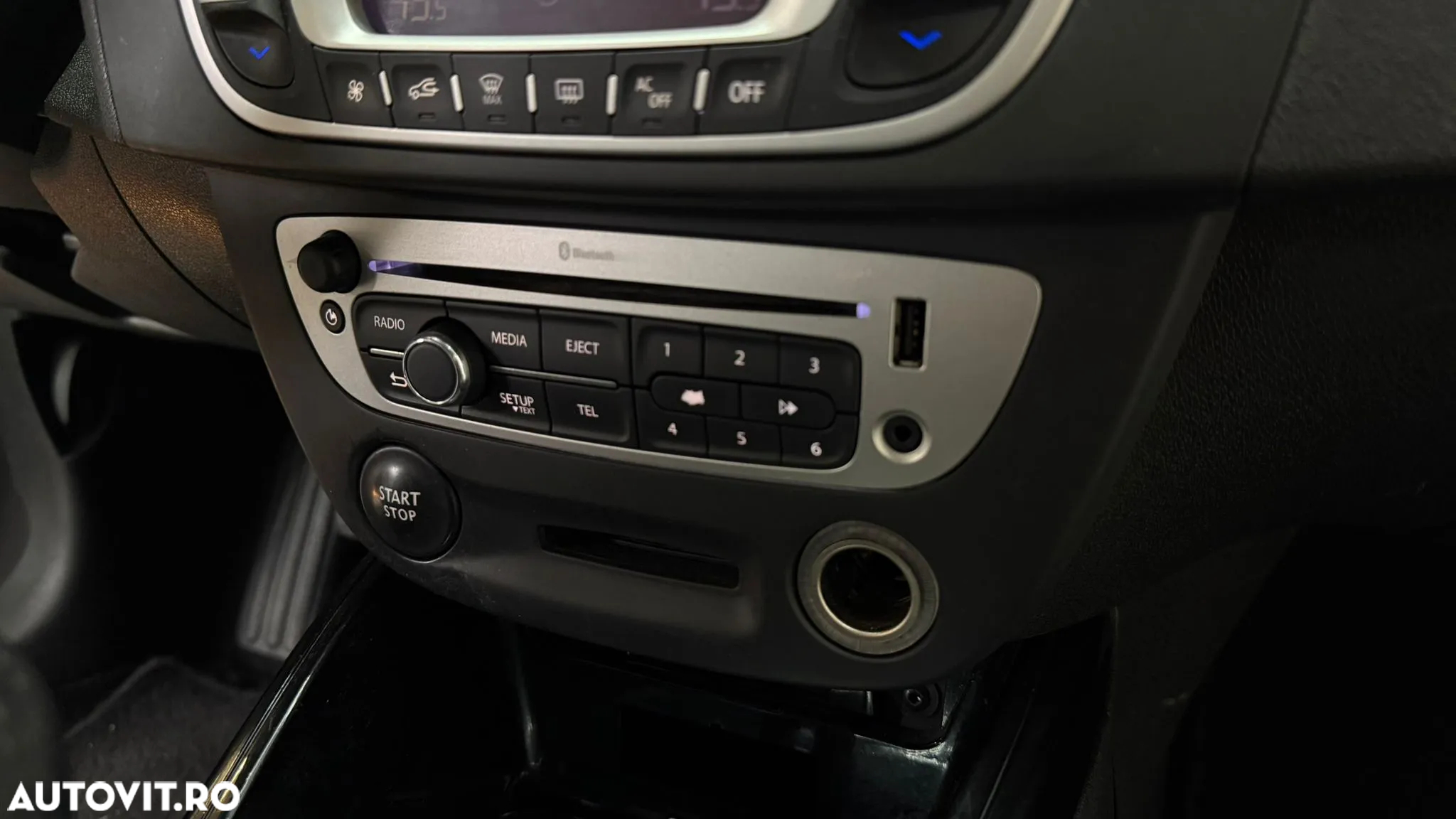 Renault Megane ENERGY dCi 110 Start & Stop Bose Edition - 21