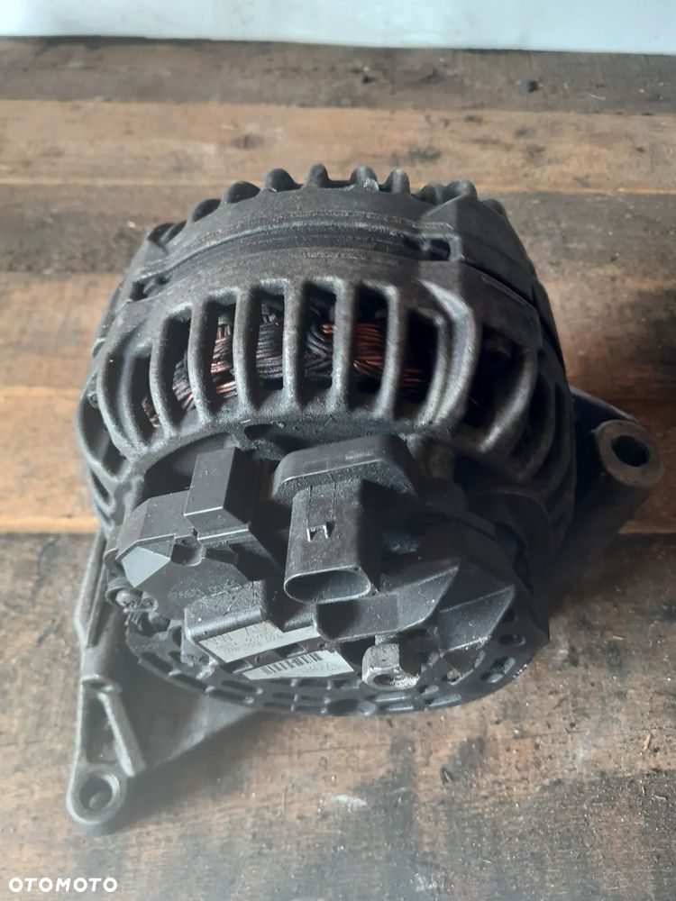 Alternator VW T5 2.5 TDI - 2