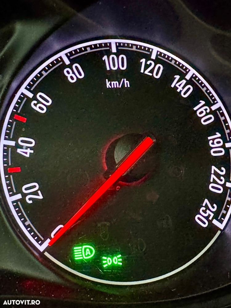 Opel Zafira 2.0 D (CDTI) Automatik Edition - 40