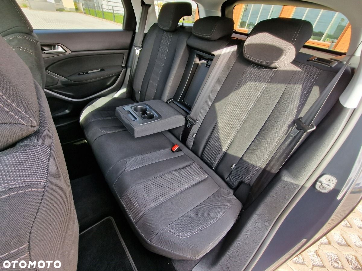 Peugeot 308 - 23