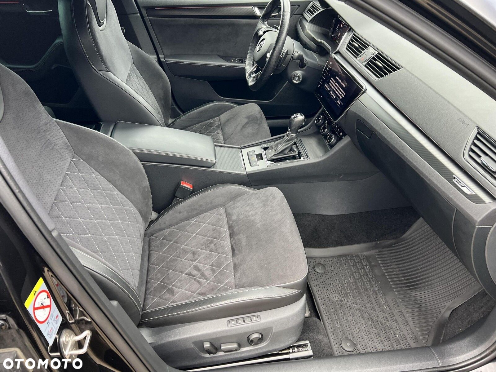 Skoda Superb 2.0 TDI SCR 4x4 Sportline DSG - 18