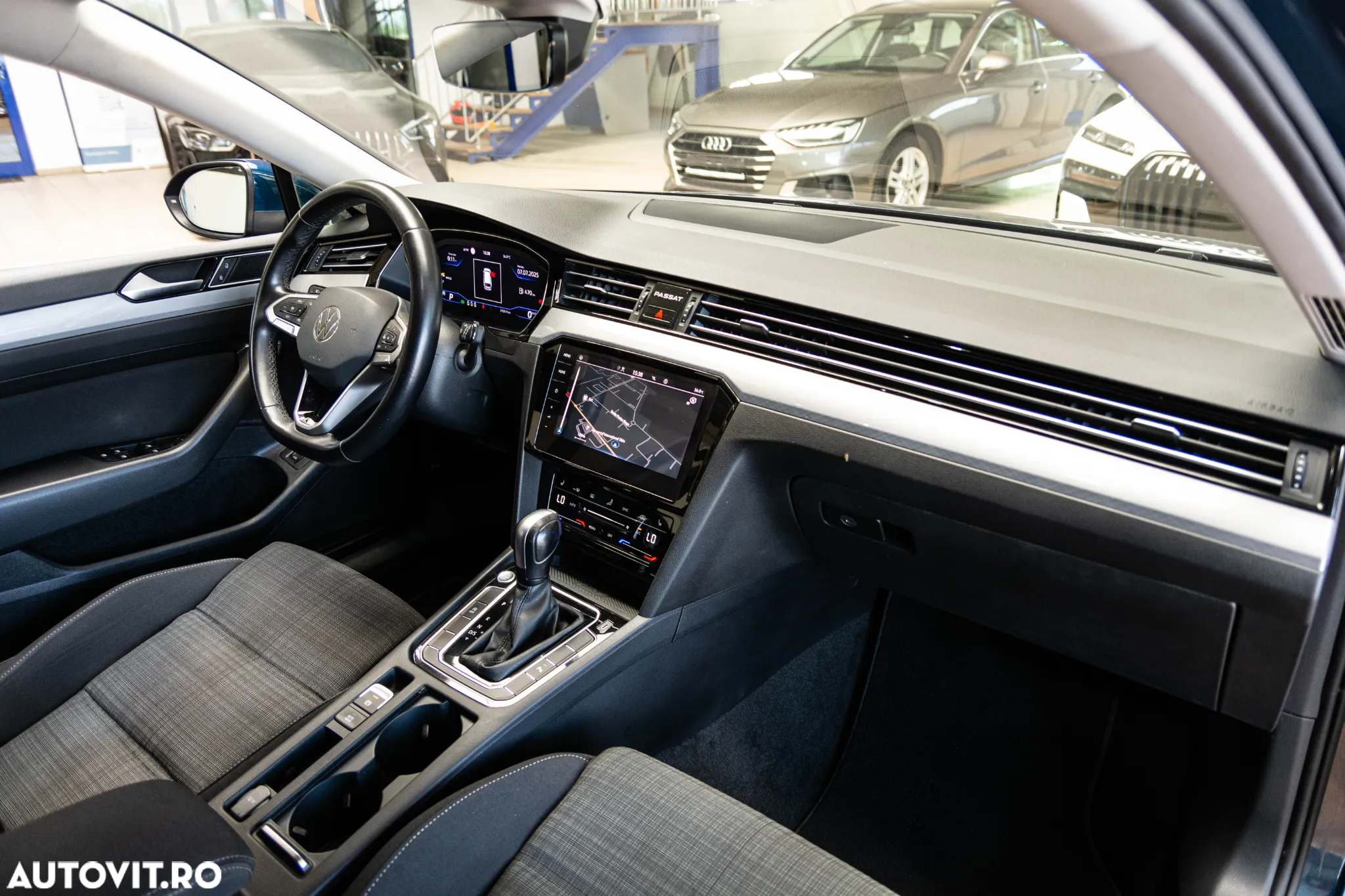 Volkswagen Passat Variant 2.0 TDI DSG Comfortline - 8