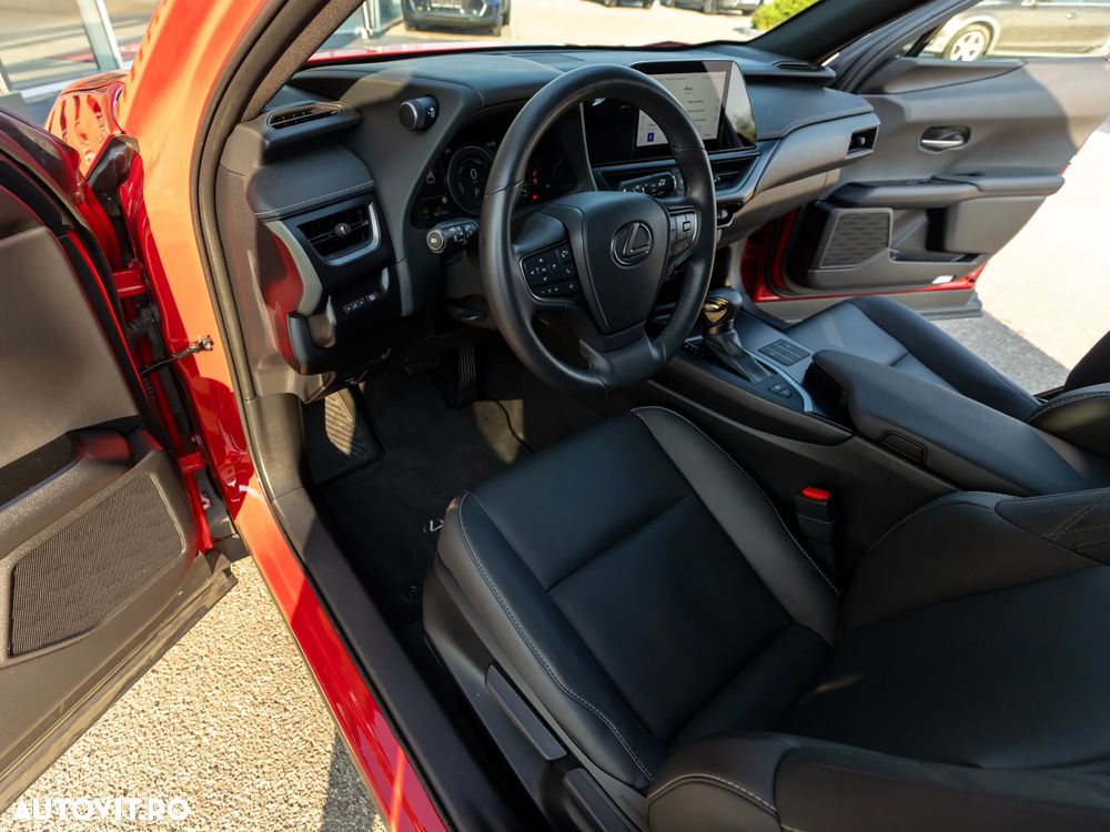 Lexus UX 250h (E-FOUR) F SPORT - 21