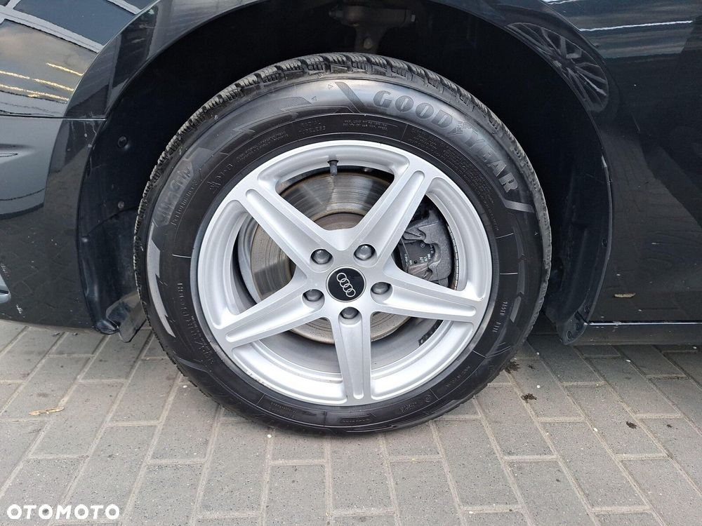 Audi A4 Limousine - 33